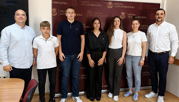 1340 857 700 400